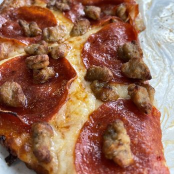 Curry Pizza - This is the honey curry pizza and it is AMAZING. Also tried the tikka masala pizza but this was better. - Indian Near Me - Lehi, Utah Curry Pizza - This is the honey curry pizza and it is AMAZING. Also tried the tikka masala pizza but this was better. - Indian Near Me - Lehi, Utah