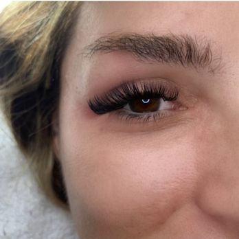 Garnet Lash Studios - Eyelash Service Near Me - San Diego, California Garnet Lash Studios - Eyelash Service Near Me - San Diego, California