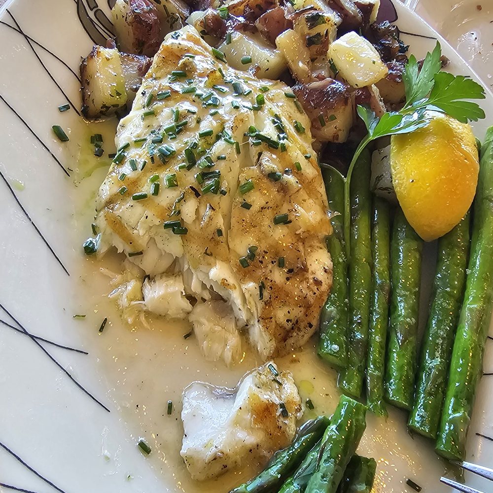 Chinook's - Halibut was wonderfully buttery and tender. - Seafood Near Me - Seattle, Washington Chinook's - Halibut was wonderfully buttery and tender. - Seafood Near Me - Seattle, Washington