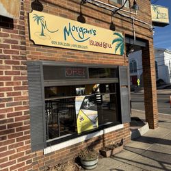 Morgan's Island Grill