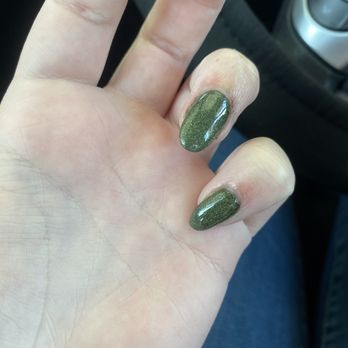 Luxor Nail & Spa - Ring finger cuticle is bleeding and the pinky nail is uneven - Nail Salons Near Me - Winter Garden, Florida Luxor Nail & Spa - Ring finger cuticle is bleeding and the pinky nail is uneven - Nail Salons Near Me - Winter Garden, Florida