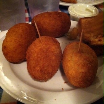T-Bone Tom's - Armadillo eggs are the BEST - Barbeque Near Me - Kemah, Texas