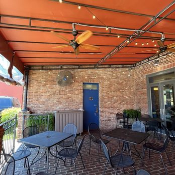 Five Sisters Blues Cafe - Southern Near Me - Pensacola, Florida