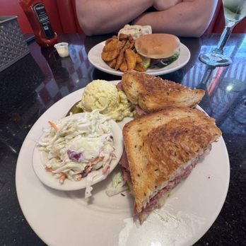 Busy Bee Cafe - Reuben sandwich and burger - Diners Near Me - Ventura, California