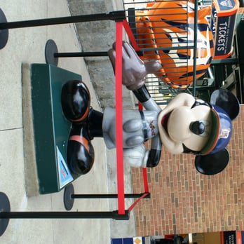 Comerica Park - Stadiums & Arenas Near Me - Detroit, Michigan Comerica Park - Stadiums & Arenas Near Me - Detroit, Michigan