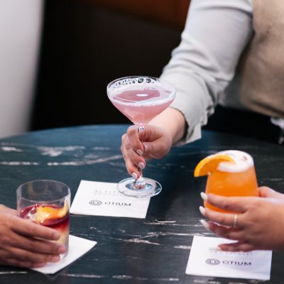 Otium Grill & Greens by null