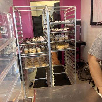 Dollycakes & Supplies  - Fresh from the back! - Cupcakes Near Me - Salinas, California