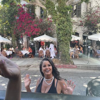 TMZ Tours - Celebrity - Claudia Jordan of Housewives of Atlanta! - Bus Tours Near Me - Hollywood, California TMZ Tours - Celebrity - Claudia Jordan of Housewives of Atlanta! - Bus Tours Near Me - Hollywood, California