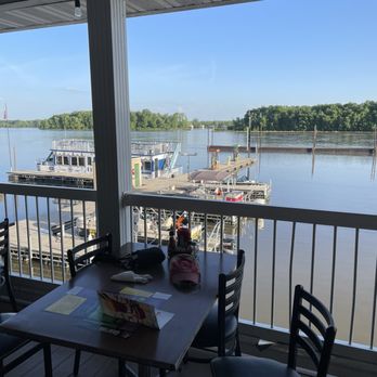 Grafton Oyster Bar - Our table overlooking the river. - Cajun/Creole Near Me - Grafton, Illinois Grafton Oyster Bar - Our table overlooking the river. - Cajun/Creole Near Me - Grafton, Illinois