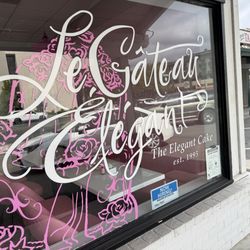 Le Gateau Elegant - The store window
