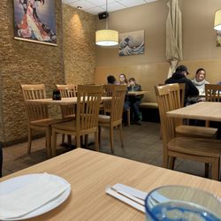 Prime Sushi & Ramen - Dining table