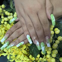 TT Nails