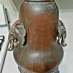 Fontaine's Auction Gallery - Oil lamp purchased online for Fontaine's