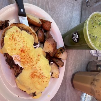 Millie's Cafe - Pasadena - Irish Benedict - Breakfast & Brunch Near Me - Pasadena, California Millie's Cafe - Pasadena - Irish Benedict - Breakfast & Brunch Near Me - Pasadena, California