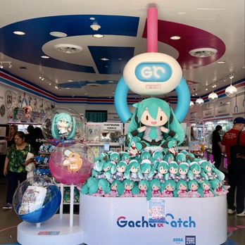 Gacha & Catch - Inside - Arcades Near Me - Santa Monica, California Gacha & Catch - Inside - Arcades Near Me - Santa Monica, California