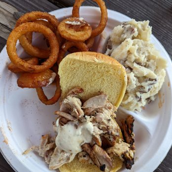 Rocklands Barbeque and Grilling- Arlington - Pulled chicken - Barbeque Near Me - Arlington, Virginia