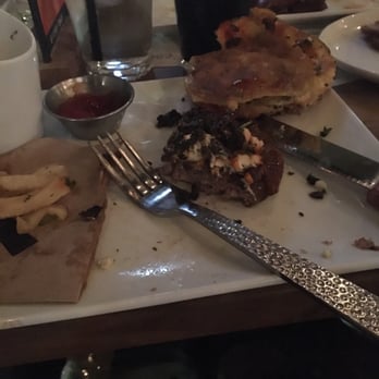 Eureka! - Not even close to being a good burger ~ terrible service ~ no thanks - American Near Me - Irvine, California