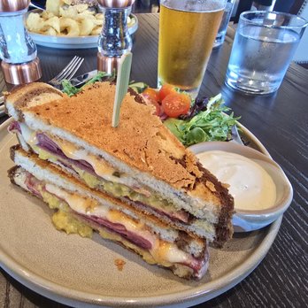 Stone Creek Kitchen - Rueben - Burgers Near Me - Plymouth, California Stone Creek Kitchen - Rueben - Burgers Near Me - Plymouth, California