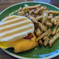The Gander Bread Box and Café - Touton breakfast sandwich, with "home fries"