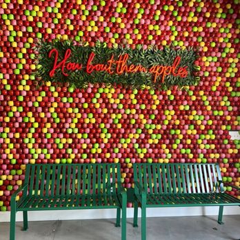 Urban Apples - Cute photo op - Cideries Near Me - Westfield, Indiana
