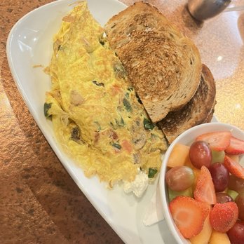 Another Broken Egg Cafe - Veggie delight omelette - Breakfast & Brunch Near Me - Burbank, California Another Broken Egg Cafe - Veggie delight omelette - Breakfast & Brunch Near Me - Burbank, California