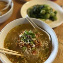 Lemongrass - Noodle soup.