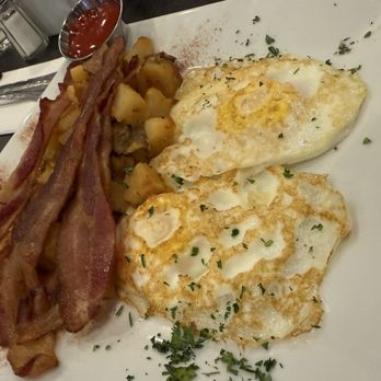 Franklin & Phoebe Brunchery - Breakfast & Brunch Near Me - Franklin Square, New York