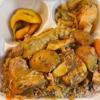 Barrington's Jamaican Kitchen - Curry Chicken Plate - Caribbean Near Me - Bakersfield, California