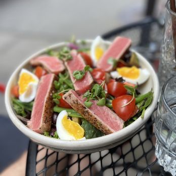 Maison Pickle - Cocktail Bars Near Me - New York, New York