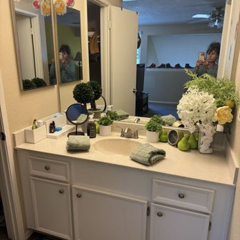 Seleni Cleaning Services - Home Cleaning Near Me Seleni Cleaning Services - Home Cleaning Near Me