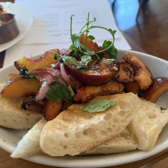 Mattie's - American Near Me - Austin, Texas