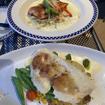 Duke's Seafood - Dungeness Crab Stuffed Just For The Halibut and salmon Duke's Favorite Pasta with Wild Salmon* - Seafood Near Me - Seattle, Washington Duke's Seafood - Dungeness Crab Stuffed Just For The Halibut and salmon Duke's Favorite Pasta with Wild Salmon* - Seafood Near Me - Seattle, Washington