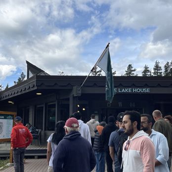 Lake House Restaurant - Mediterranean Near Me - Vineland, Ontario