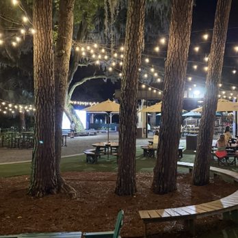 The Bank - The outdoor patio area - Beer Gardens Near Me - Hilton Head Island, South Carolina The Bank - The outdoor patio area - Beer Gardens Near Me - Hilton Head Island, South Carolina