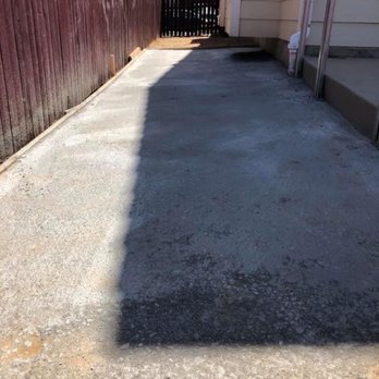 D & M Designs - Discoloration, rough finish, concrete not mixed all of this concrete in the front is still rocks, concrete on this piece was not mixed - Fences & Gates Near Me - Aurora, Colorado D & M Designs - Discoloration, rough finish, concrete not mixed all of this concrete in the front is still rocks, concrete on this piece was not mixed - Fences & Gates Near Me - Aurora, Colorado
