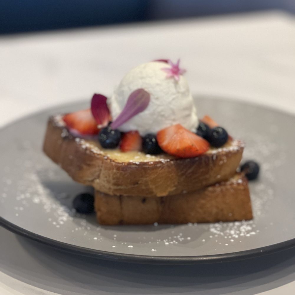 Early Bird Cafe - Classic French Toast - Breakfast & Brunch Near Me - Richmond, Texas