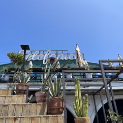 Telefónica Gastro Park - Terrace area outside