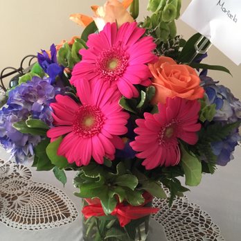 Lupita's Flower Shop - Florists Near Me - Chicago, Illinois