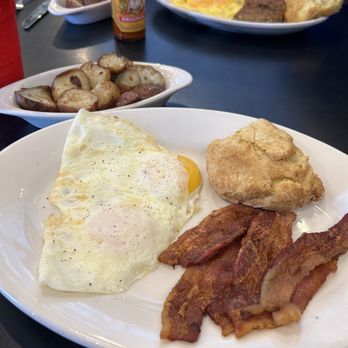 Tag's Cafe - Cafes Near Me - Cincinnati, Ohio