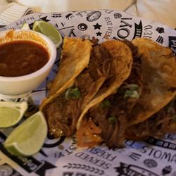 Sabores De Colombia - Birria Tacos