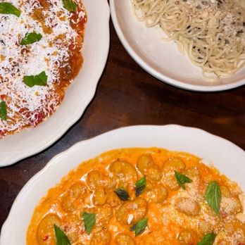 Gilt Bar - Vodka Pasta, caccio Pepe - New American Near Me - Chicago, Illinois