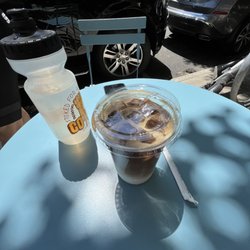 Kuro Kuma Espresso & Coffee - Ice Latte 16oz