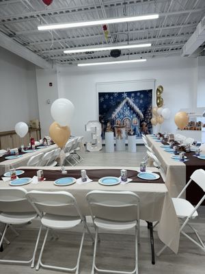 Huckleberry Play by null