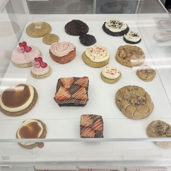 Crumbl - Eagle Glen - Display - Bakeries Near Me - Corona, California Crumbl - Eagle Glen - Display - Bakeries Near Me - Corona, California