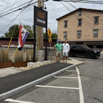 Cedar & Main Tavern - Burgers Near Me - Hopkinton, New Hampshire