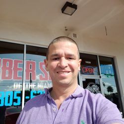 Headz Up Barbershop - #1 on the sides, #1-1/2 on the top..my usual