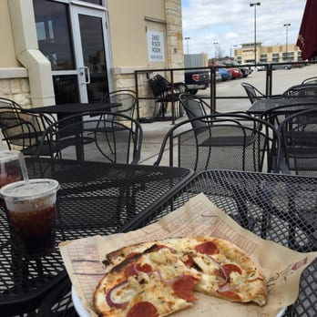 MOD Pizza - Patio sitting - Pizza Near Me - Pearland, Texas MOD Pizza - Patio sitting - Pizza Near Me - Pearland, Texas