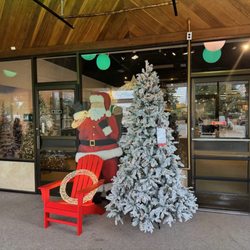 Fortunoff Backyard Store