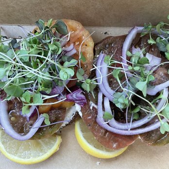 Linden Organic - Heirloom Tomato Toast - Juice Bars & Smoothies Near Me - Gilbert, Arizona