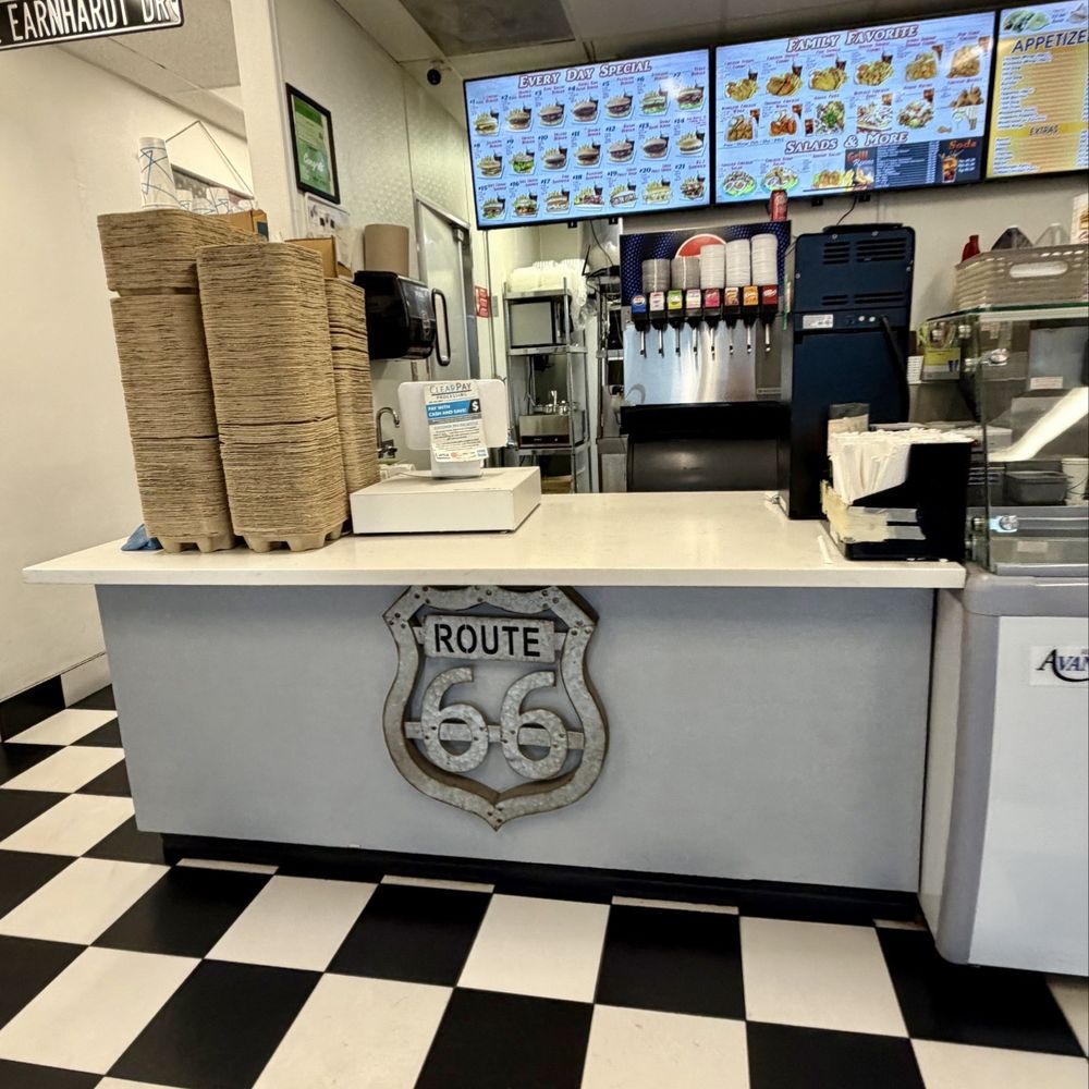 Castle Grill - Counter to order and pick up phone in. - Burgers Near Me - Hanford, California